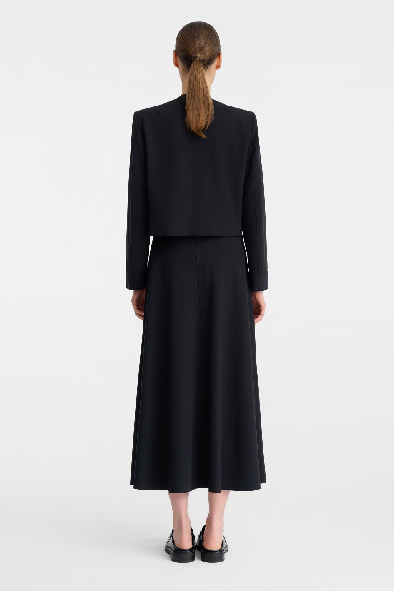 1057/B5 Casualowa spódnica maxi w klasycznej czerni