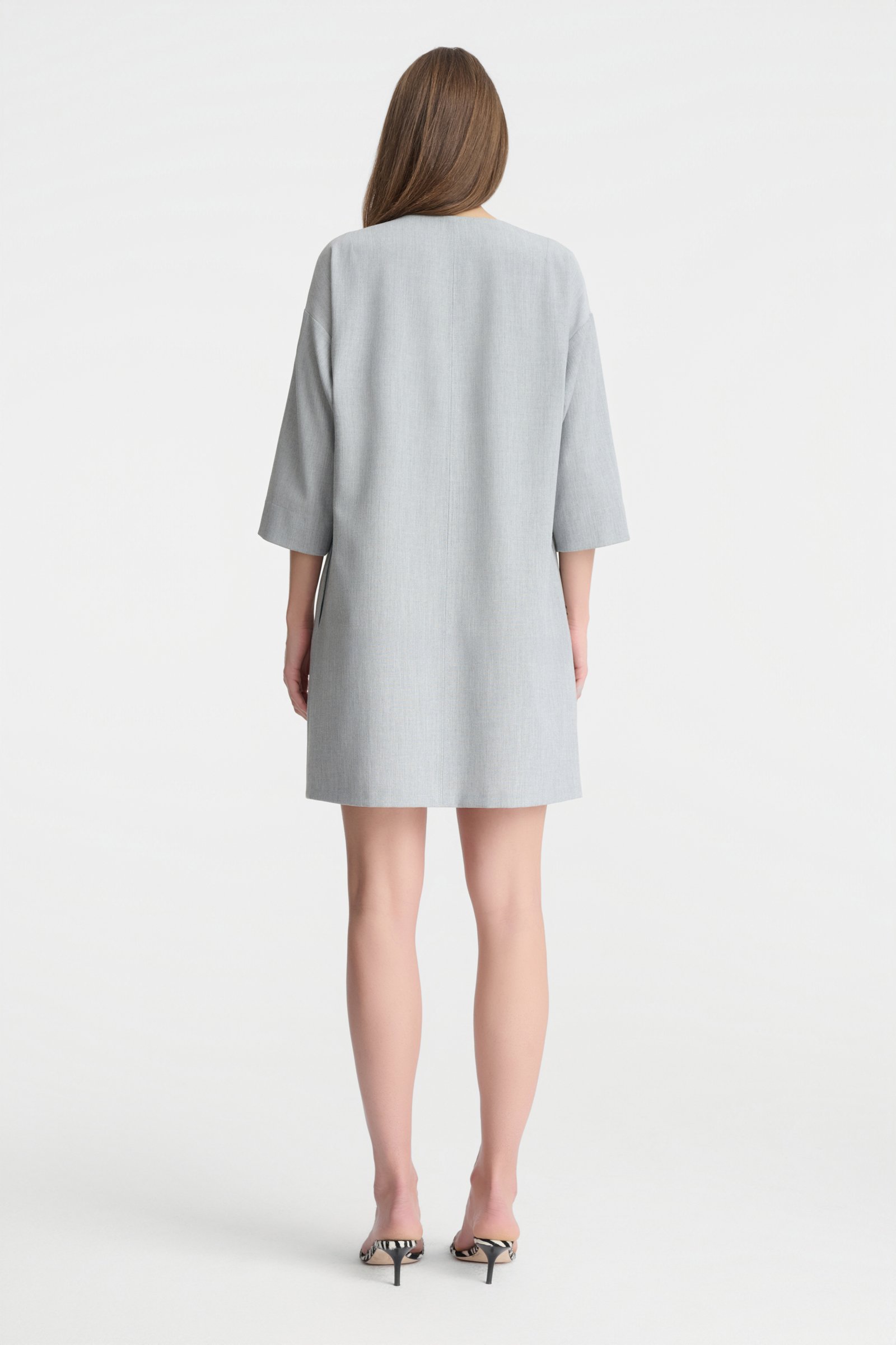 1003/B5 Popielata sukienka o biznesowym charakterze