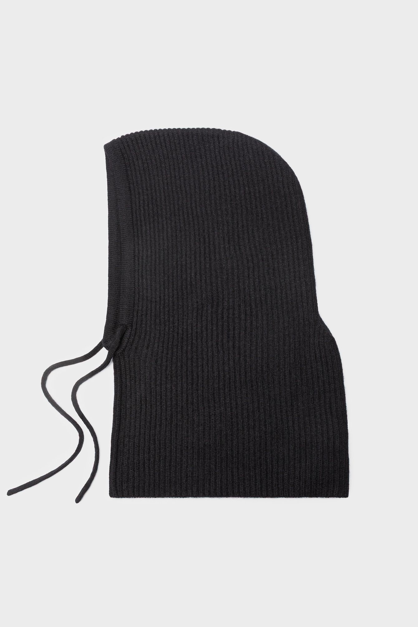 1701/B5 Kaszmirowy komin z kapturem w kolorze czarnym