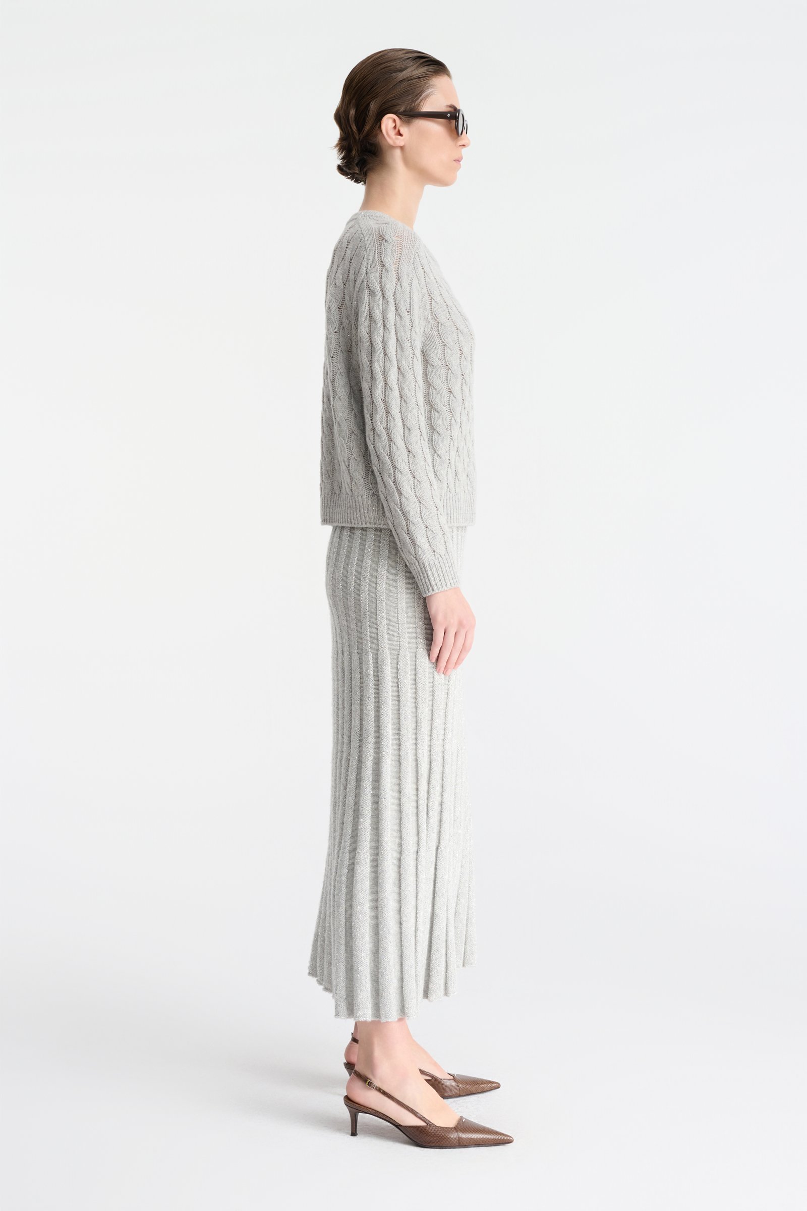 Four hexe columns mobile image