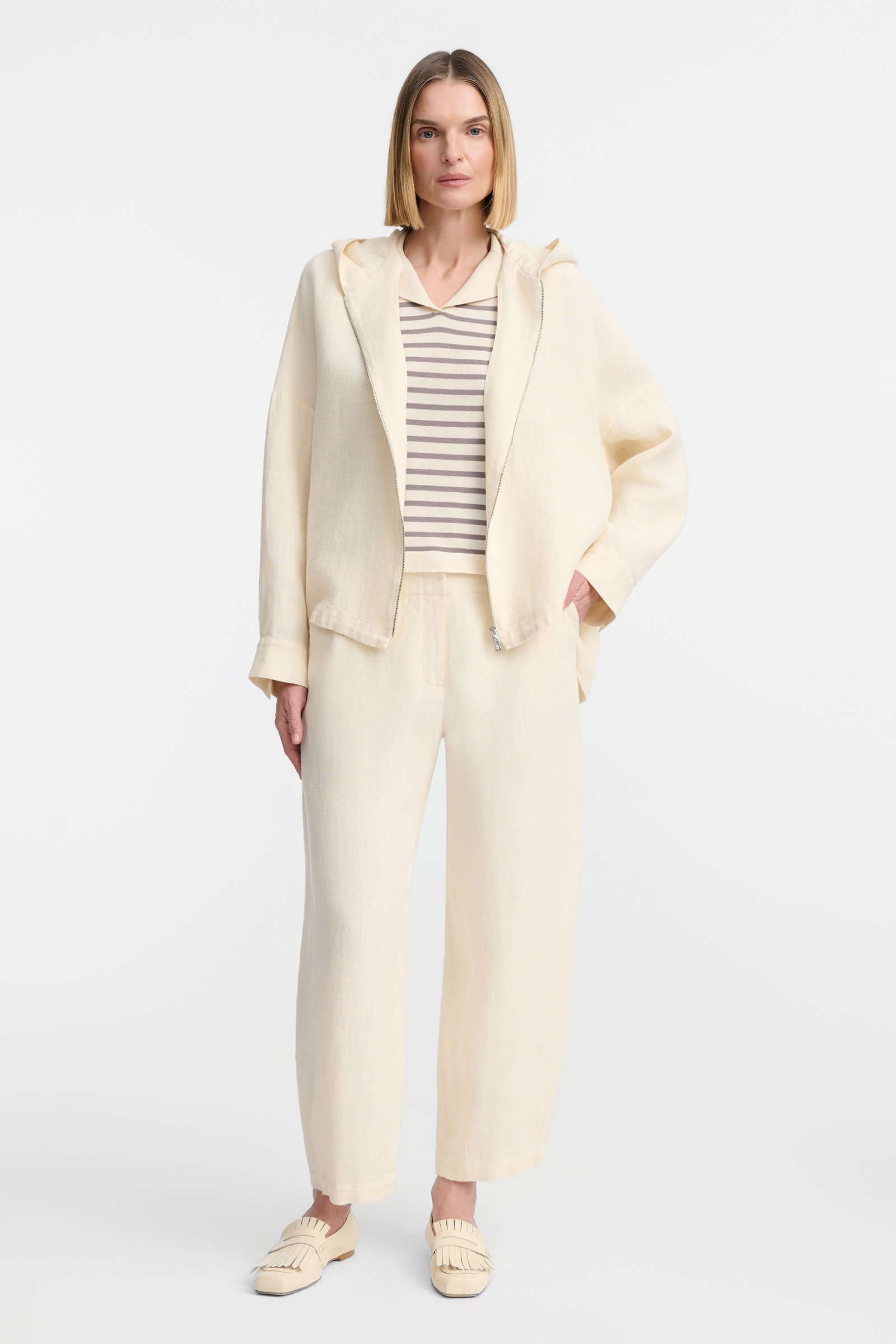 39/B6 Lniana kurtka oversize w kolorze ecru