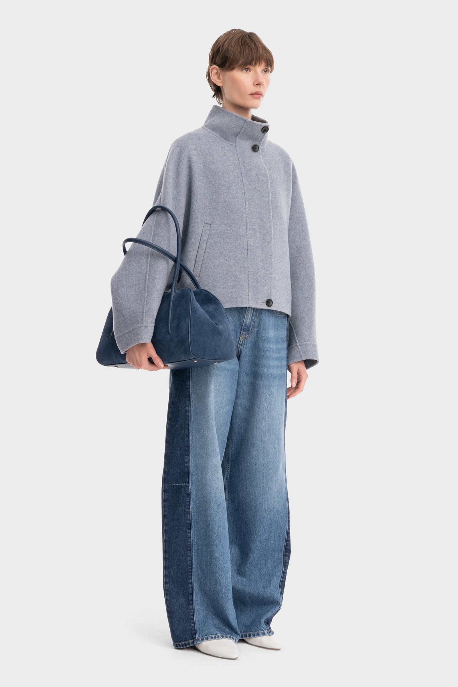 1569/B6 A light blue jacket made of wool and linen