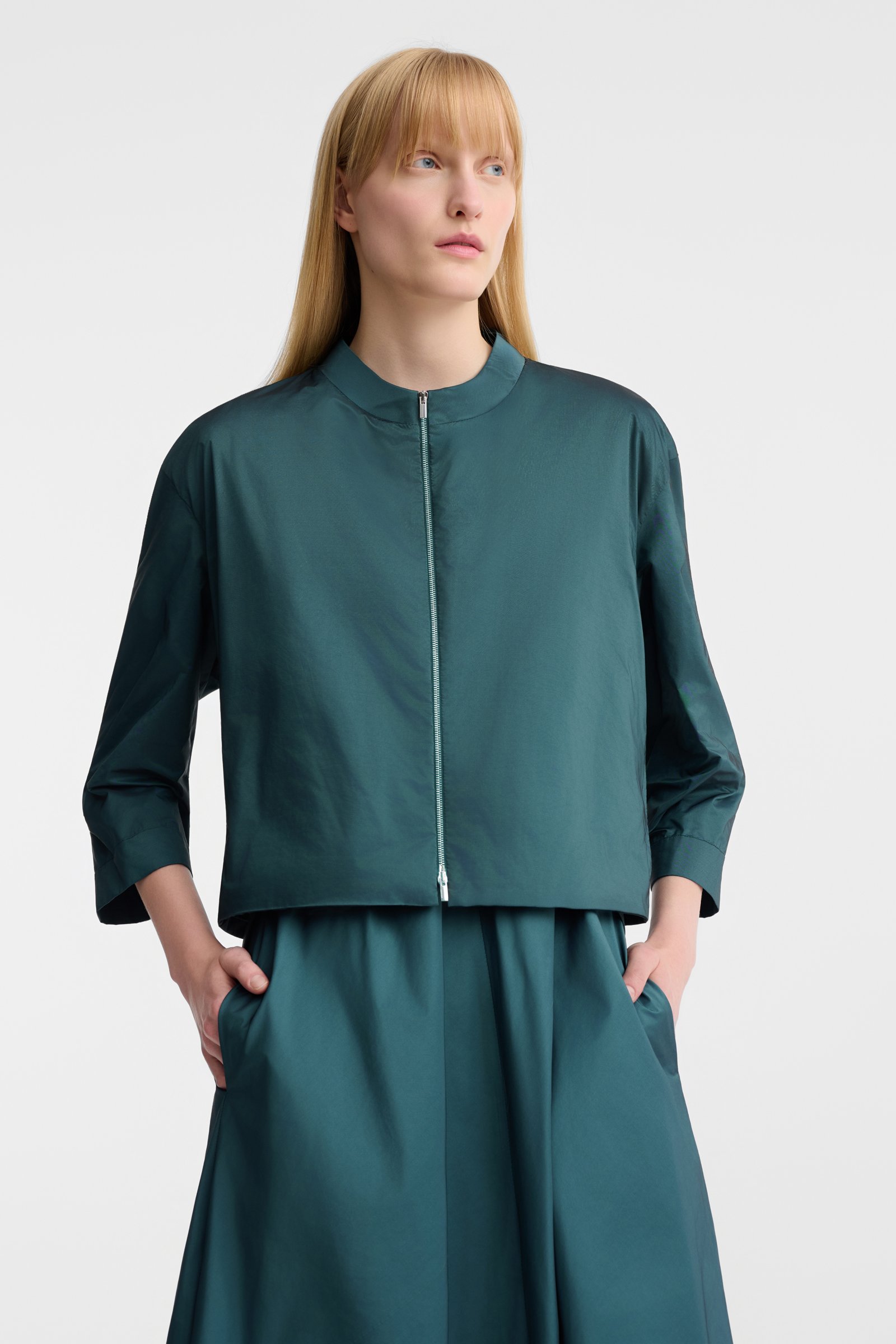 1116/B5 Krótka kurtka z tafty w kolorze turkusowym