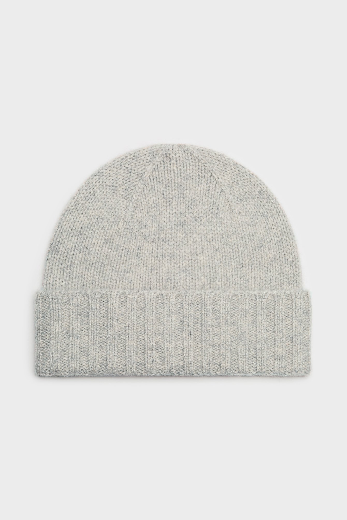 1712/B5 Jasnoszara czapka z wywiniętym brzegiem