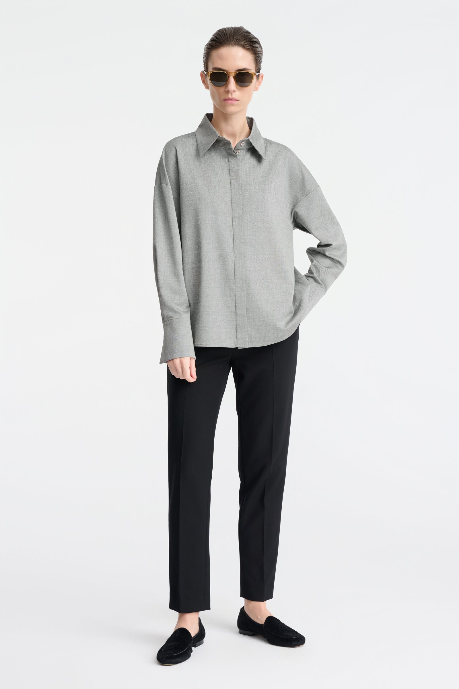 Four hexe columns mobile image