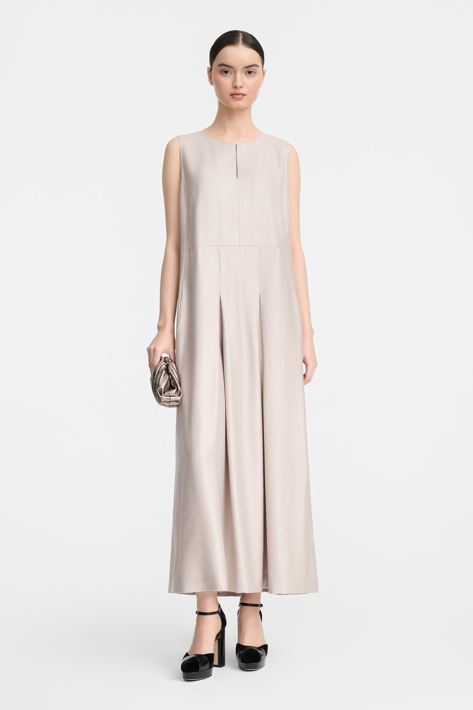 564/B6 Sukienka maxi z subtelnym połyskiem i zakładkami