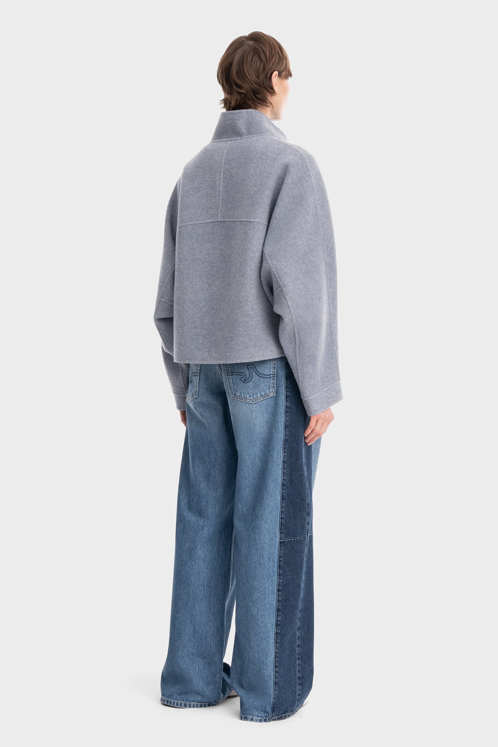 1569/B6 A light blue jacket made of wool and linen