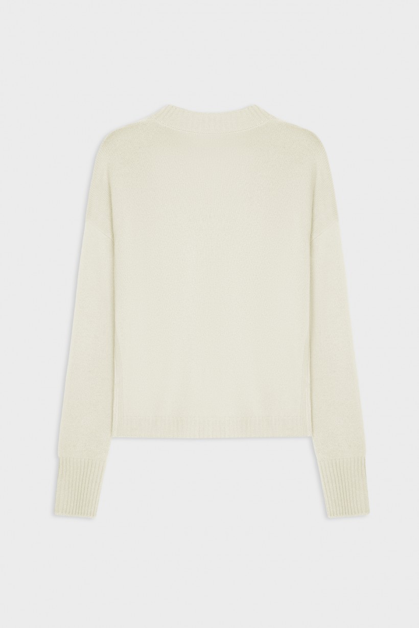Luźny wełniany sweter w kolorze ecru
