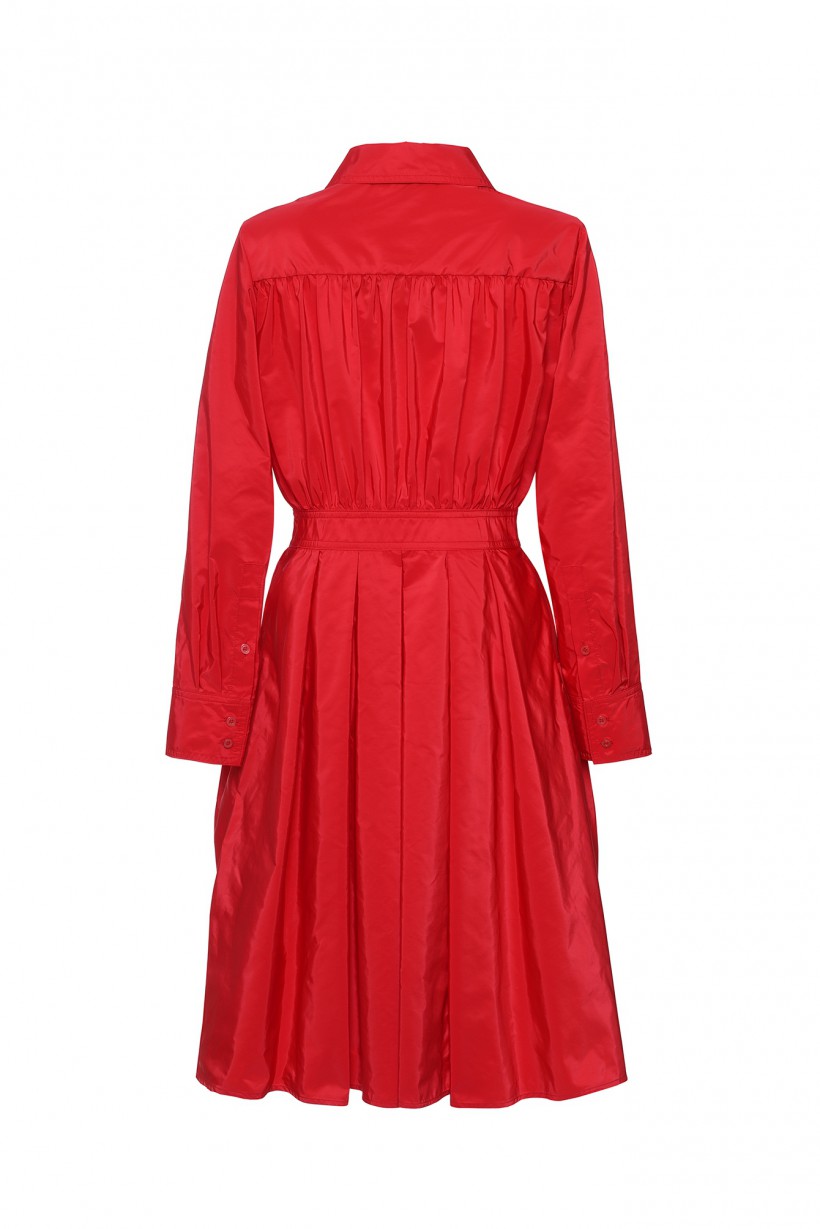 Sukienka midi z tafty w kolorze czerwonym