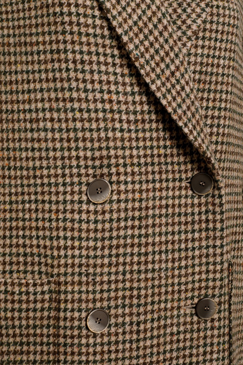 Dwurzędowy płaszcz z wełny w odcieniach brązu