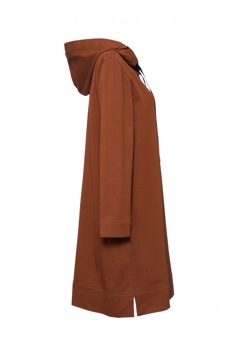 Sportowa sukienka z dresowej dzianiny w kolorze brązowym