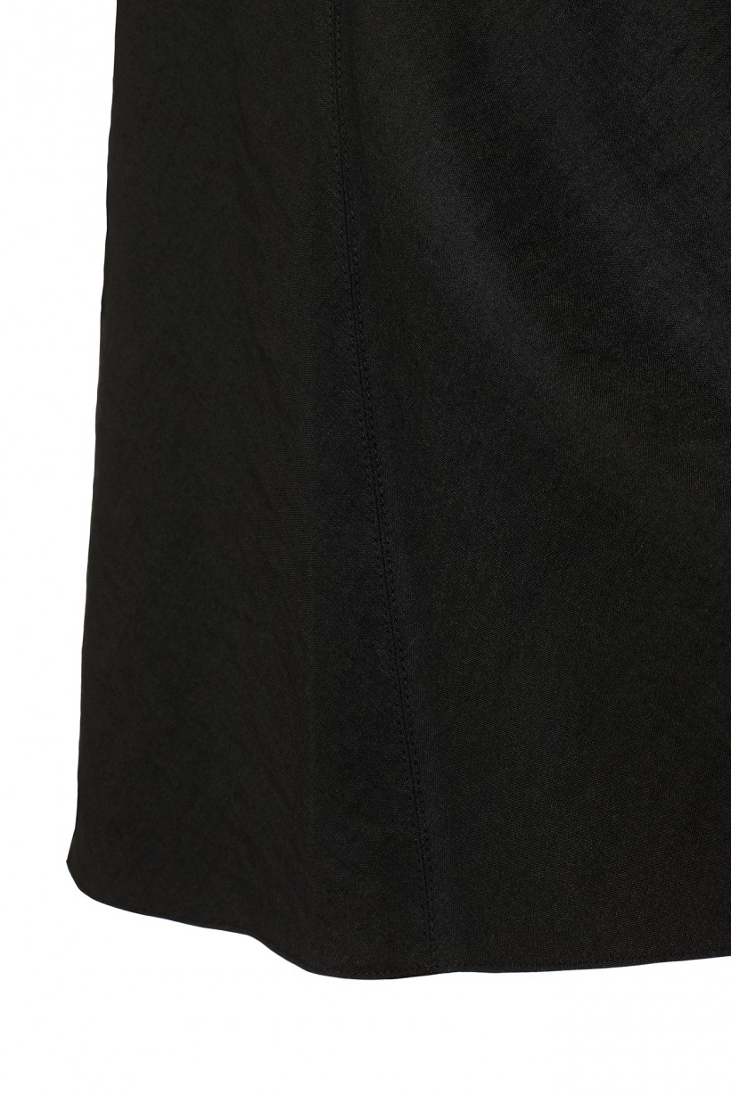 Czarna trapezowa spódnica