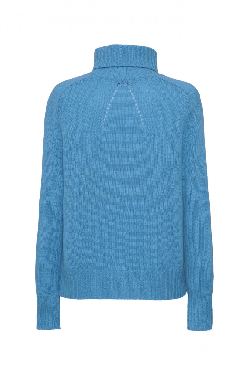 Kaszmirowy sweter z golfem w kolorze niebieskim