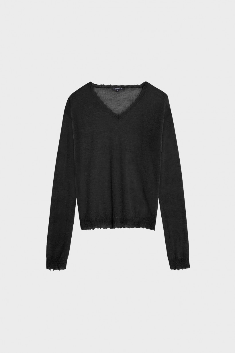 Sweter z ozdobnymi strzępieniami w kolorze czarnym