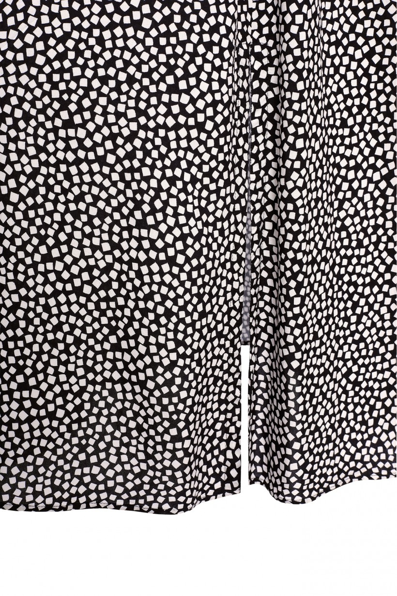 Sukienka oversize o długości maxi z geometrycznym printem
