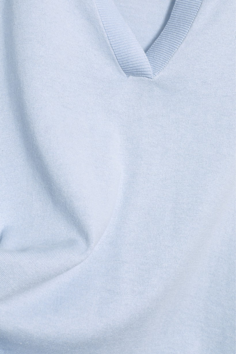 Dzianinowa bluzka w kolorze jasnego błękitu