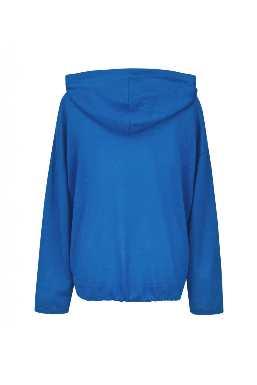 Cienki sweter z kapturem w kobaltowym kolorze