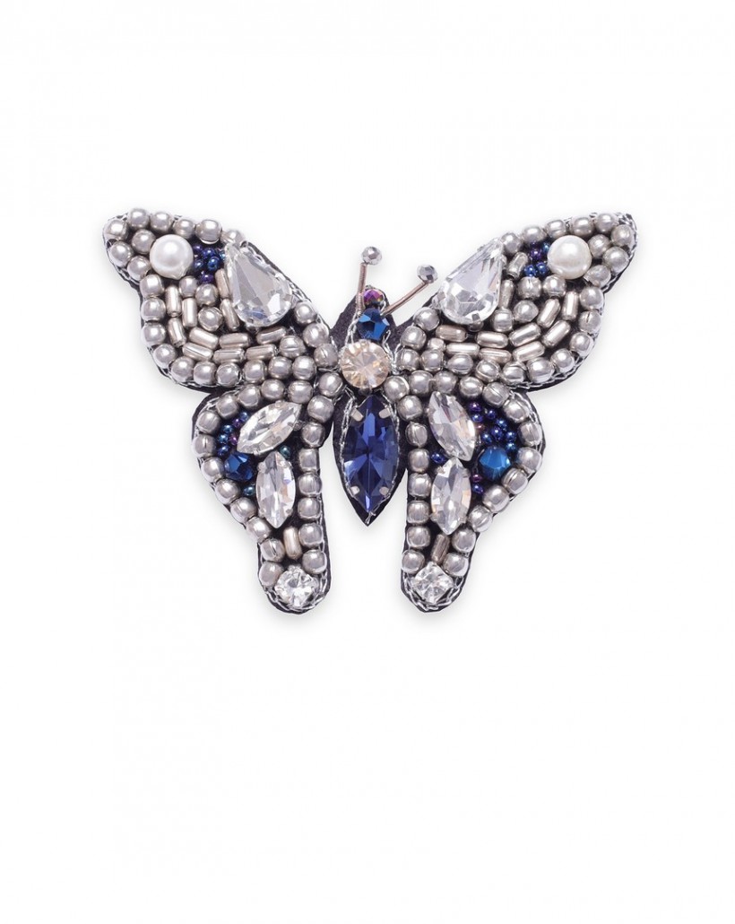 Biżuteryjna broszka w kształcie motyla