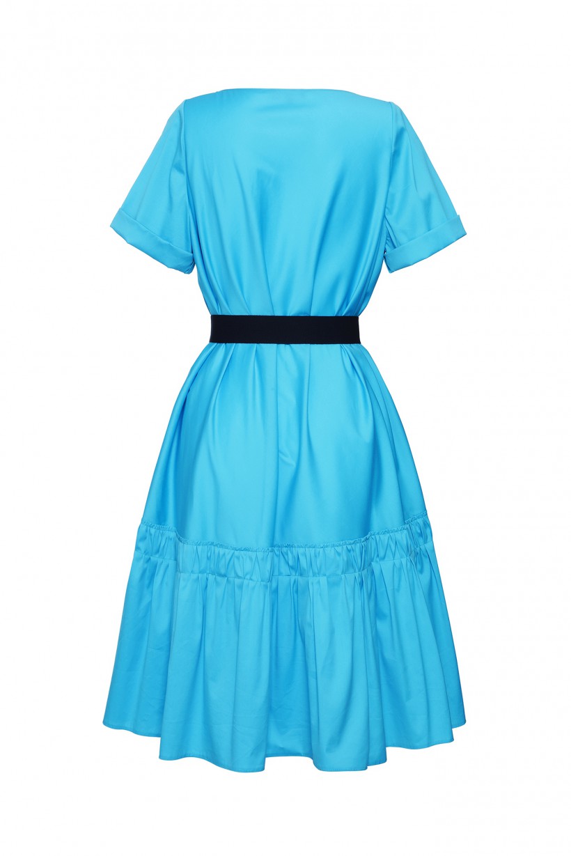 Sukienka z paskiem w kolorze niebieskim