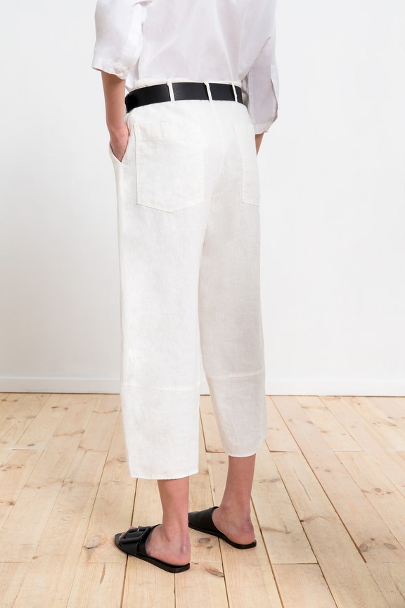 Spodnie lniane w kolorze białym o luźnym kroju
