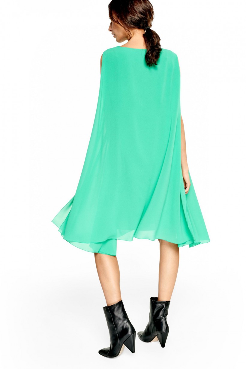 Zwiewna sukienka w kolorze turkusowej zieleni