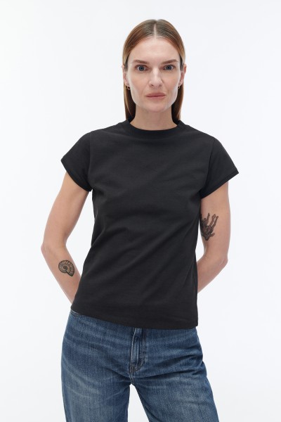 Czarny T-shirt z krótkim rękawem