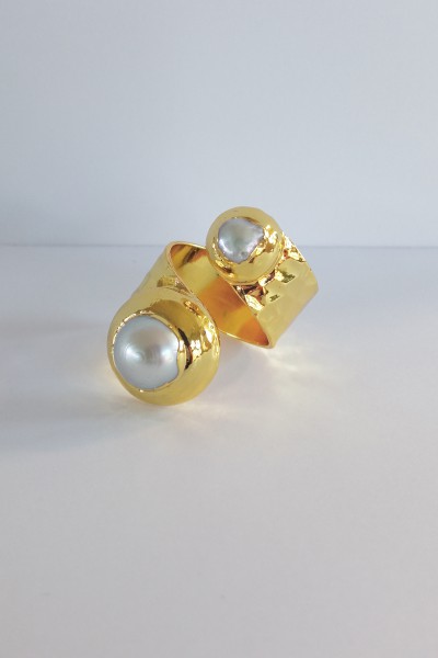 Pozłacany pierścionek z perłami