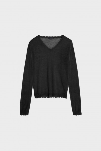 Sweter z ozdobnymi strzępieniami w kolorze czarnym